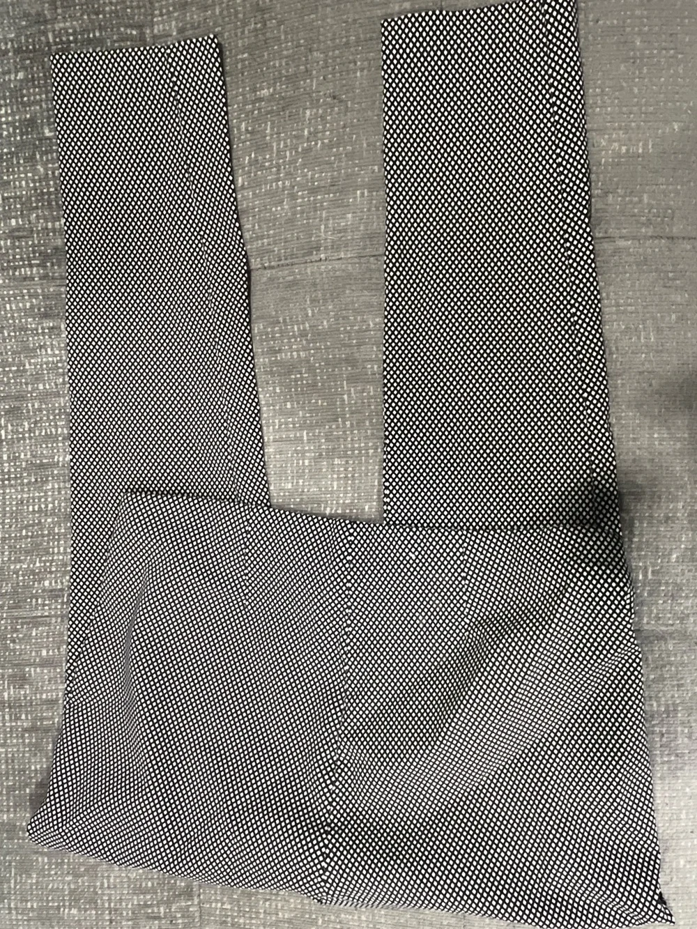 Michael Kors Black and White Patterned cropped Leg Pants. E8